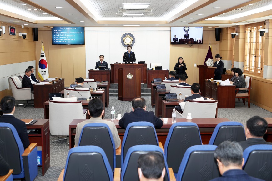 제320회 태안군의회 임시회 개회